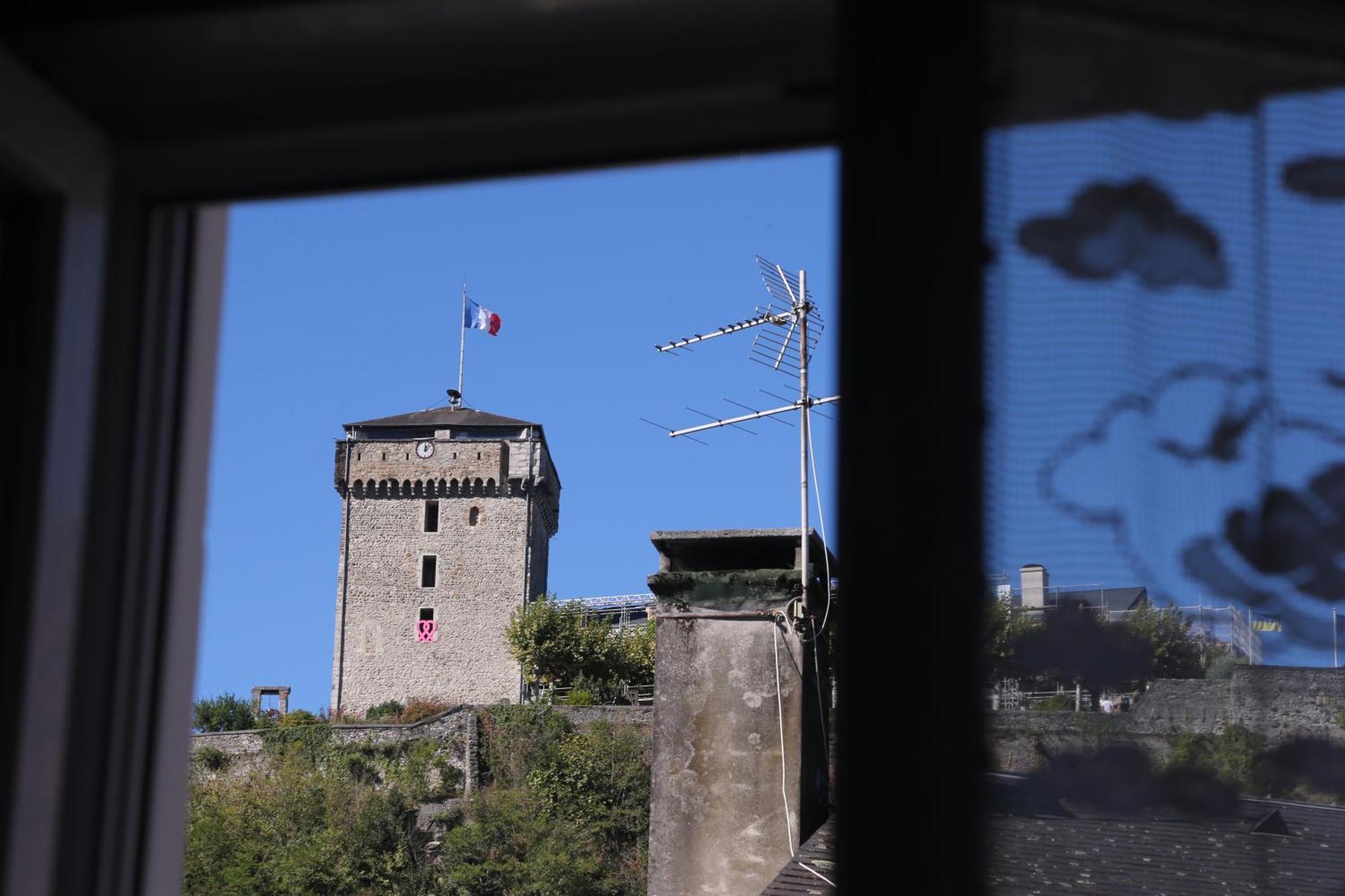 Hotel Restaurant Le Parisien ลูร์ด ภายนอก รูปภาพ