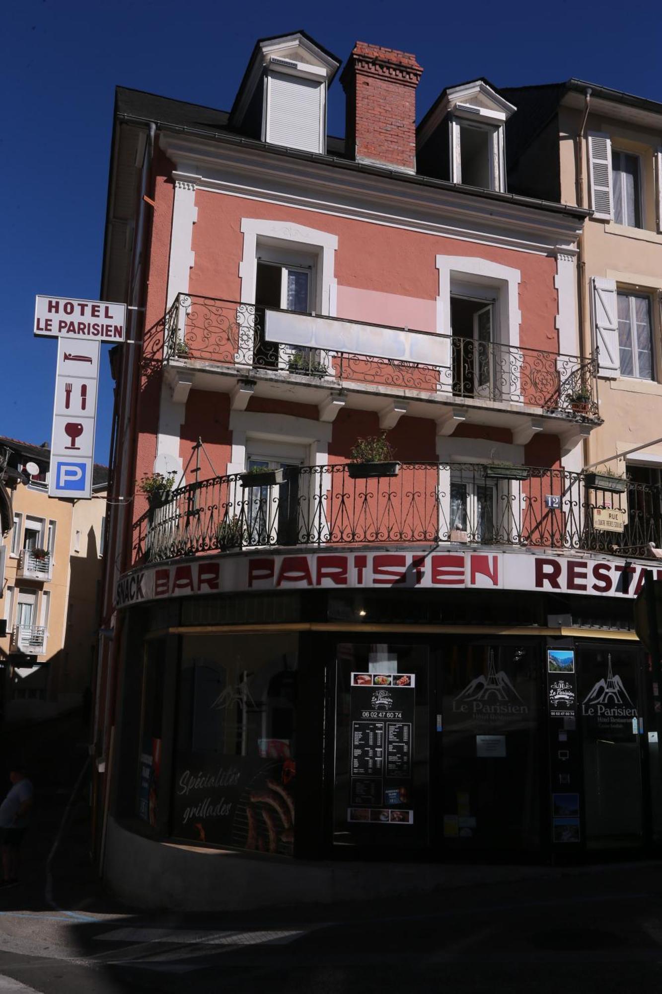 Hotel Restaurant Le Parisien ลูร์ด ภายนอก รูปภาพ