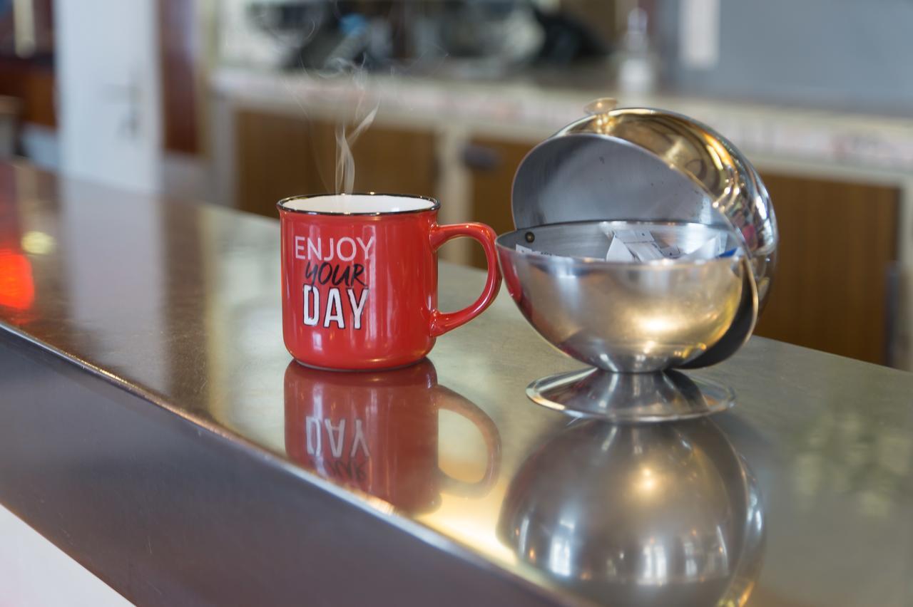 Hotel Restaurant Le Parisien ลูร์ด ภายนอก รูปภาพ
